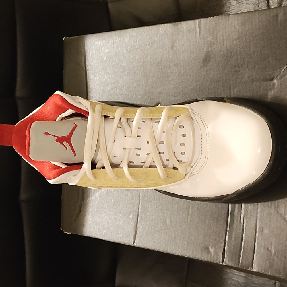 💫Air Jordan Sneakers in White and Red - Picture 2 of 5